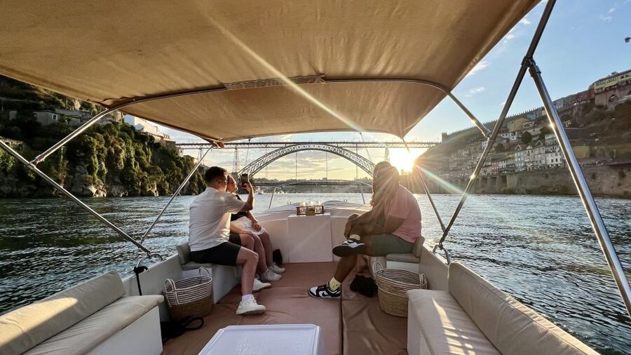 Porto: Douro River Boat Cruise with Port Wine Tasting - Price and value for a 2-hour Porto Port tasting cruise