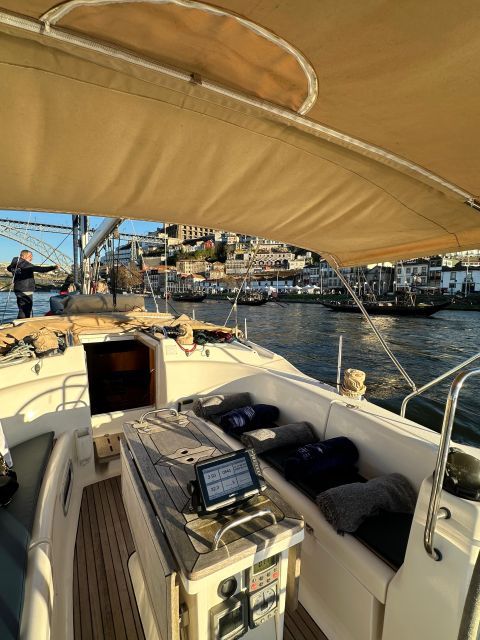 Porto: Douro river Boat tour with wine tasting (small group) - What to wear and bring, so you can enjoy it fully