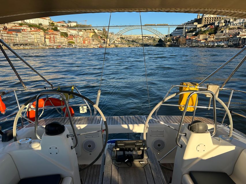 Porto: Douro river Boat tour with wine tasting (small group) - Reversing course to the sea: Douro estuary views and those palm trees