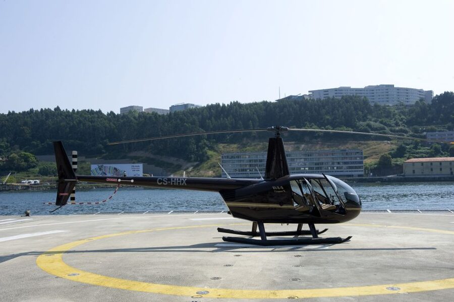 Porto: Douro River Helicopter Tour - Bridge spotting from the sky, Arrábida to D. Maria Pia