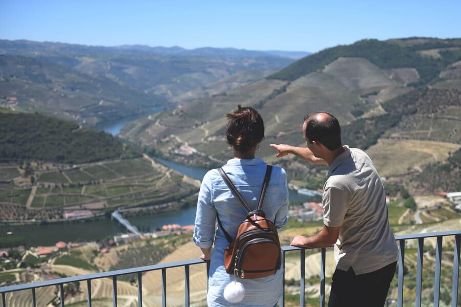 Porto: Douro Valley Day Trip with Lunch and Favaios Village - How long this day really is, plus what to wear and how to keep energy up