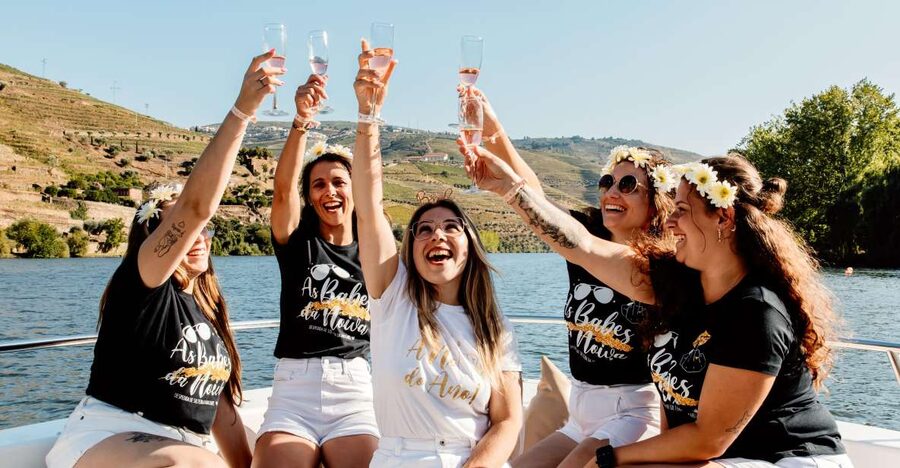 Porto: Douro Valley Full-Day Boat, Train, and Lunch Tour - Why This Porto Day Trip Uses Boat and Train, Not Just a Bus