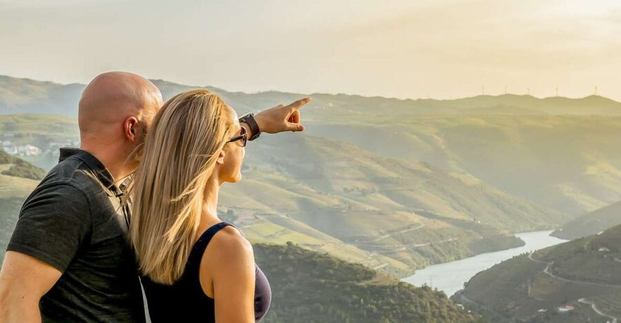 Porto: Douro Valley Tour with Wine Tasting, Cruise and Lunch - How the day is paced, from Porto to Pinhão