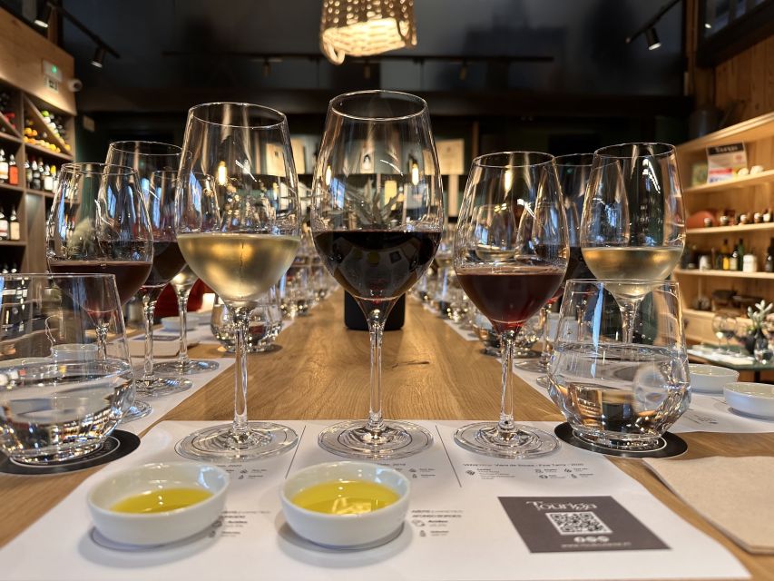 Porto: Douro Valley Tour with Wine Tasting, Cruise and Lunch - Stop 2 winery: another Port and wine tasting, with a different angle