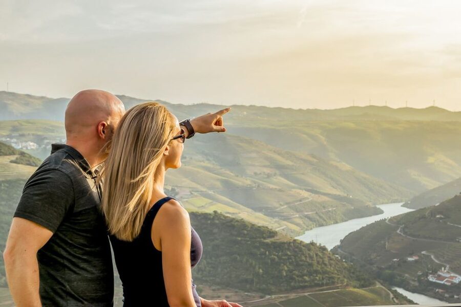 Porto: Douro Valley Tour with Wine Tasting, Cruise and Lunch - Getting started in Porto: Lapa church and the first timing checkpoints
