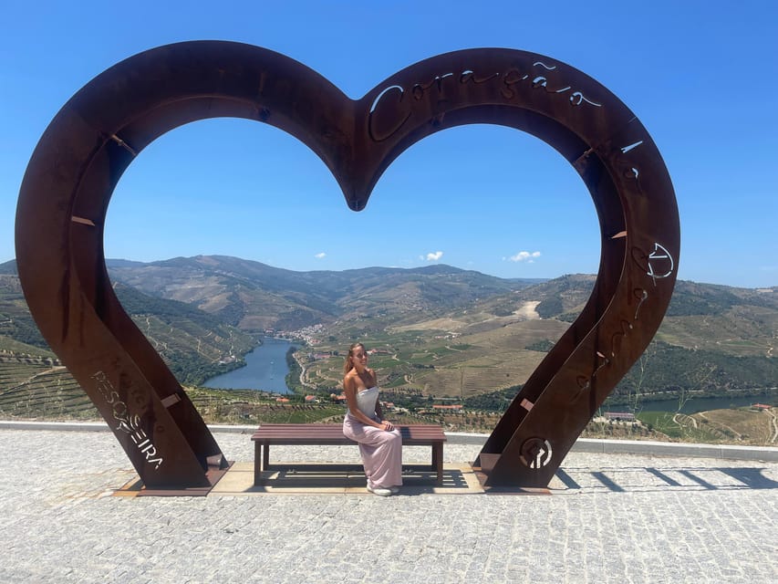 Porto: Douro Valley Wine Tour with a Sommelier & Boat Trip - Key points you will feel right away