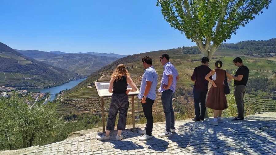 Porto: Douro Valley Wine Tour with Tastings, Boat, and Lunch - The drive to Peso da Régua, and why that first stop matters