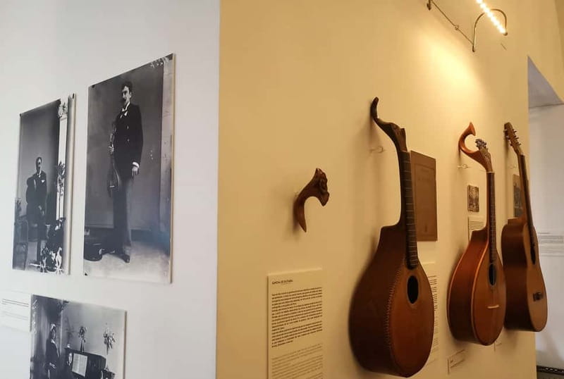 Porto: Fado & Port Wine in Traditional Portuguese Music Shop - Why the port break feels like part of the culture