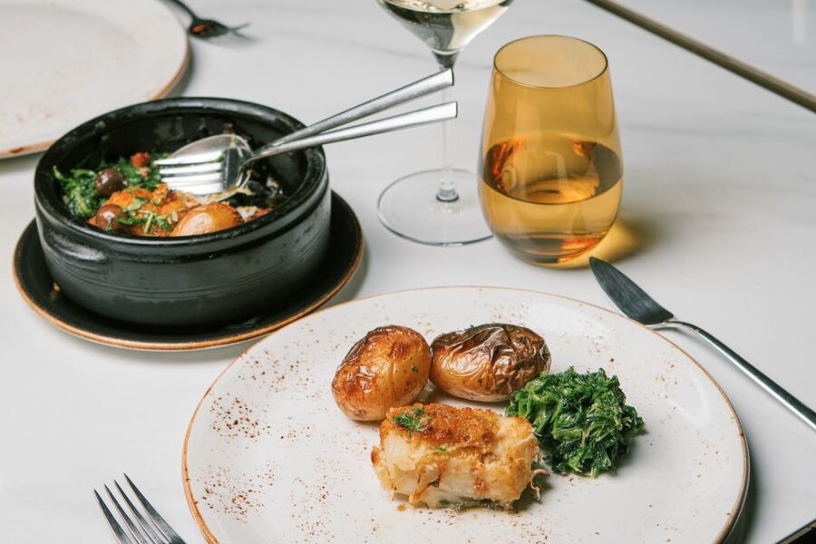 Porto: Fonseca Cellar Tour & Fado Show with Optional Dinner - Should you book the Fonseca Cellar Tour and Fado show?