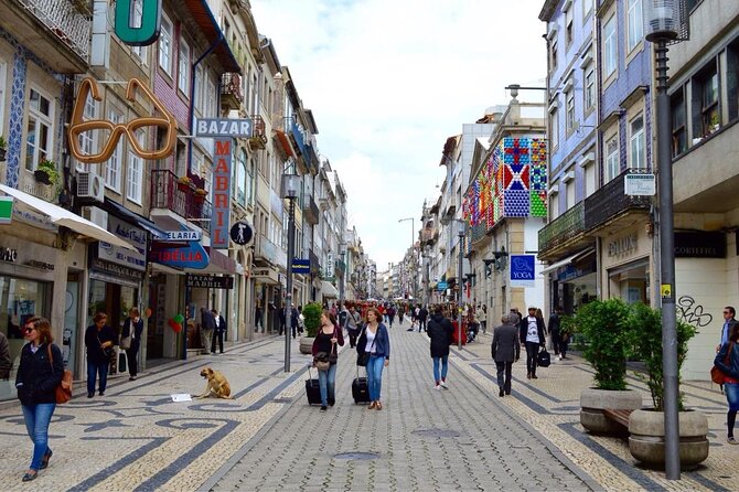 Porto Food & Wine Tasting Tour with Lunch or Dinner Option - The first bite: coffee and pastel de nata, plus how it sets up the rest
