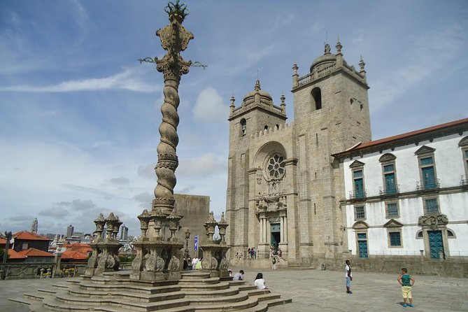 Porto Full Day City Tour Wine Tasting and Six Bridges Cruise - Adding Foz do Douro and Boavista: how the route balances old and modern