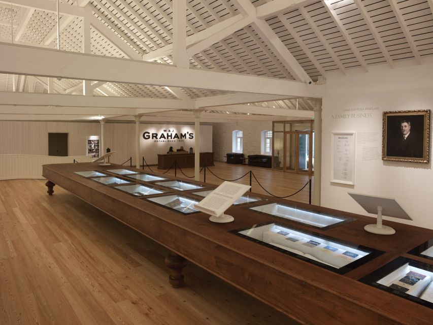 Porto: Graham's Port Lodge Tour with Premium Wine Tastings - Views at the terrace and the Pont Luis Bridge moment