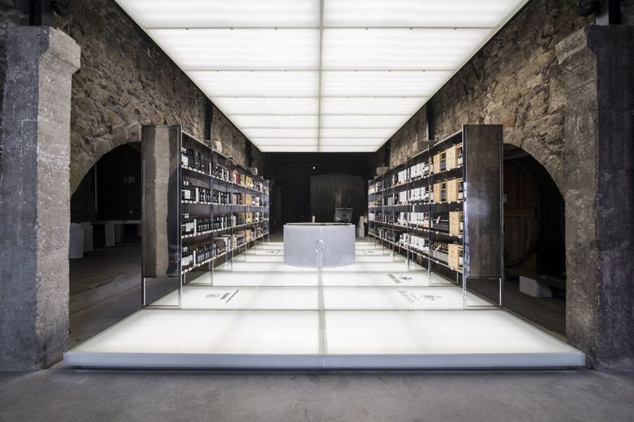 Porto: Guided City Walking Tour & Port Wine Cellar - Logistics That Actually Matter: Meeting Point, Timing, and Rain Plans