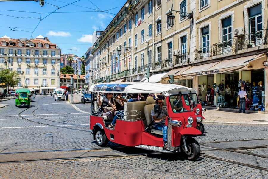Porto: Guided Tour by Tuk-Tuk & Optional Douro River Cruise - Optional Douro cruise on a rabelo: the six bridges and Gaia views