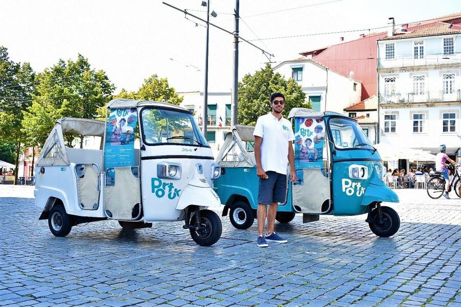 Porto: Guided Tuk Tuk Tour - Serra do Pilar for wine, then Dom Luis Bridge for the big Porto photo