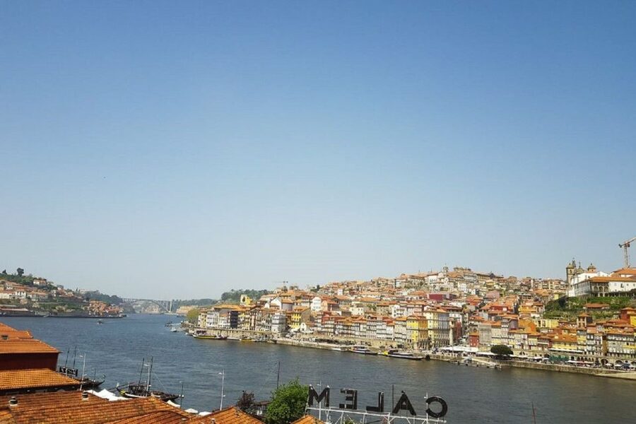 Porto: Guided Walking Tour and Lello Bookshop - Livraria Lello & Irmão: How the Skip-the-Line Helps You Actually Enjoy It