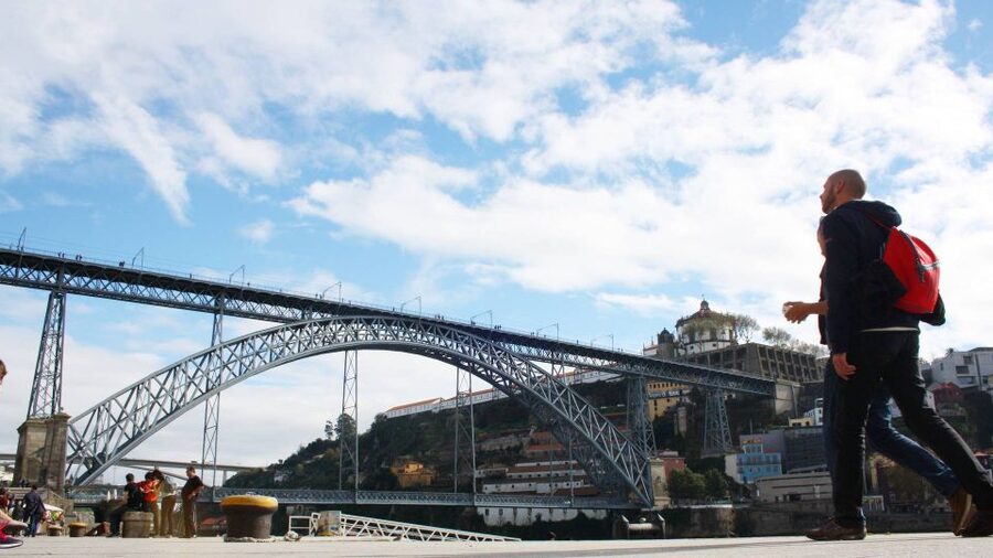 Porto: Half-Day Jewish Tour - Finish at Porto São Bento: closing the loop in the transit hub of the city