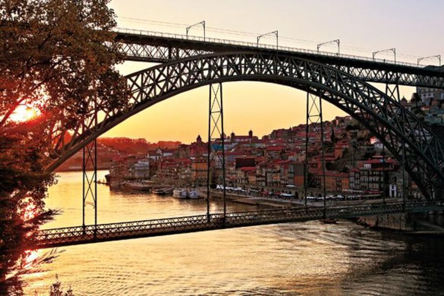 Porto Half-Day Tour & Port Wine Tasting - São Bento Station tiles: what you learn beyond the postcard picture