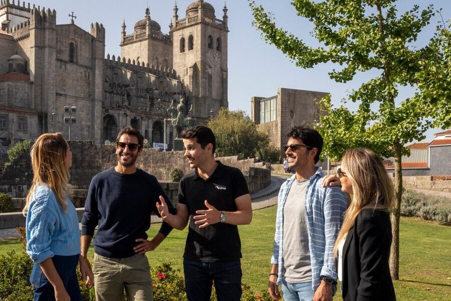 Porto: Helicopter Ride, Guided Walking Tour & River Cruise - Porto from land, river, and air: the value of doing it in one 5-hour block