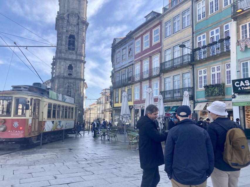 Porto: Highlights & hidden gems Walk - max 10 - Architecture stops that make Porto click: São Bento, Clérigos, and Sé