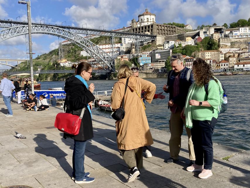 Porto: Highlights & hidden gems Walk - max 10 - How the guide style shapes your experience (Hugo and Verena as examples)