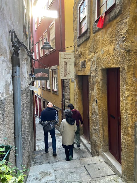 Porto: Historical Center Walking Tour - Clérigos Church and Tower: the skyline marker you’ll recognize all day
