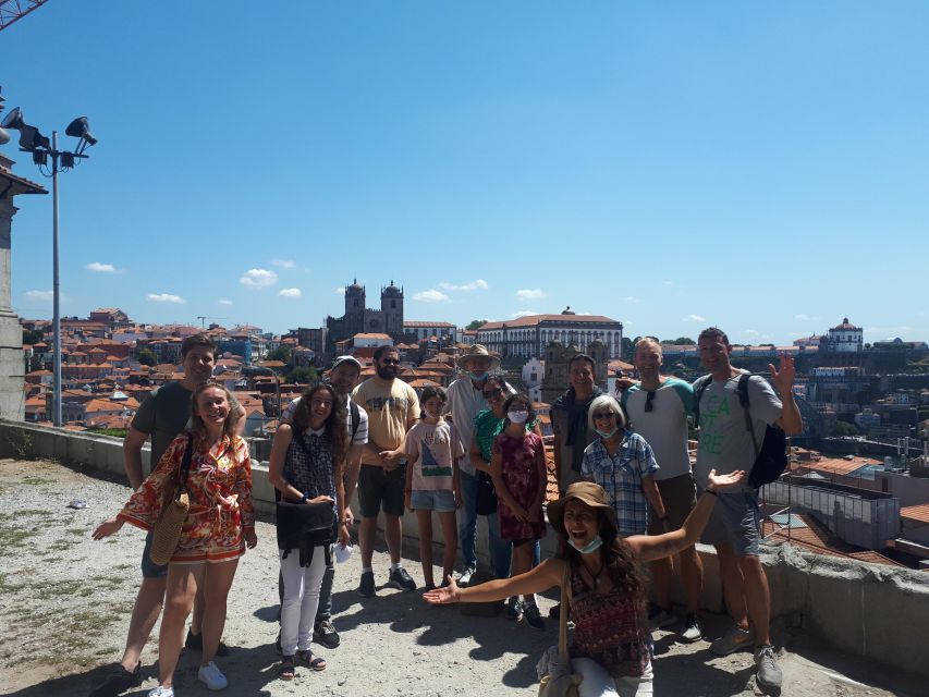 PORTO: Historical Walking Tour - Avenida dos Aliados to the Lello Bookshop, a stylish detour through Art Nouveau Porto