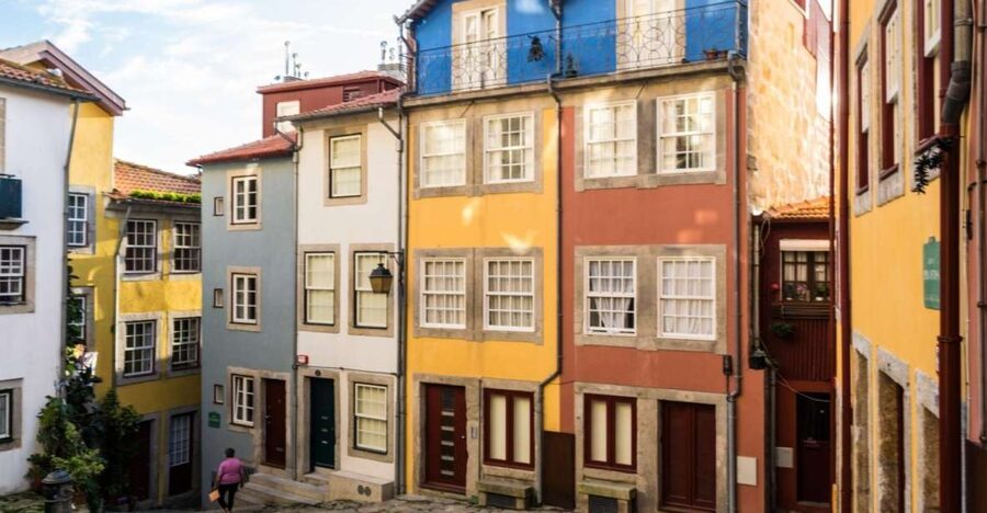 Porto: Jewish Heritage Walking Tour - Jewish heritage in Porto, read like a map