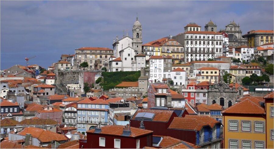 Porto: Jewish Heritage Walking Tour - Comércio do Porto and S. Bento da Vitória, where religion and power intersect