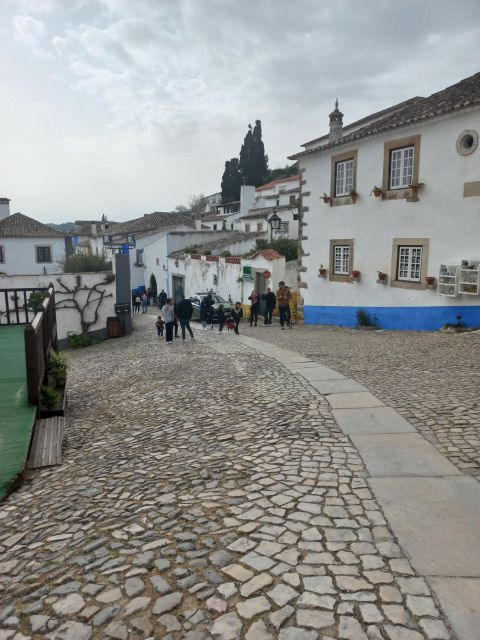 Porto / Lisbon Transfer with Nazaré & Óbidos - Stops can change, and that changes the value