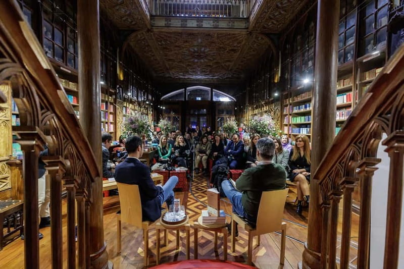 Porto: Livraria Lello Entry Ticket & Foundation Option - Entering Livraria Lello with timed entry that actually helps