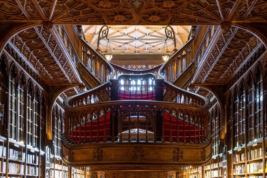 Porto: Livraria Lello Entry Ticket & Foundation Option - Photography rules: what you can do, and how to get good shots