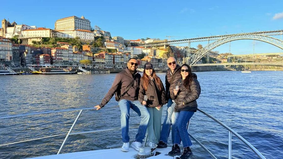 Porto: Luxury 6 Bridges Yacht Cruise with Wine & Snacks - Key Things That Make This Cruise Worth Your Time