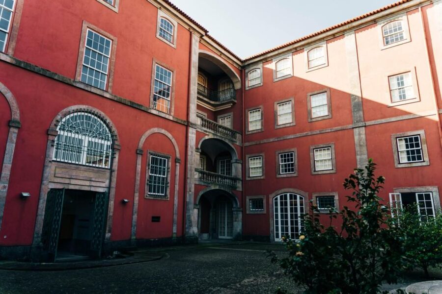 Porto: National Museum Soares dos Reis E-Ticket & City Tour - What you’ll actually see: Decorative Arts and António Soares dos Reis