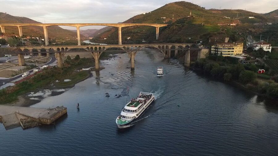 Porto/Pinhão/Porto - Pinhão: Arriving in the Douro Demarcated Region, Not Just Nearby