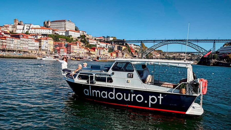 Porto: Private Douro River Cruise – 6 Bridges & Sunset - The route under six bridges: what you see, and why it matters