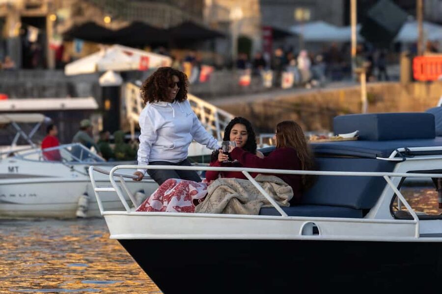 Porto: Private Douro River Cruise – 6 Bridges & Sunset - Who should book this cruise, and who might skip it