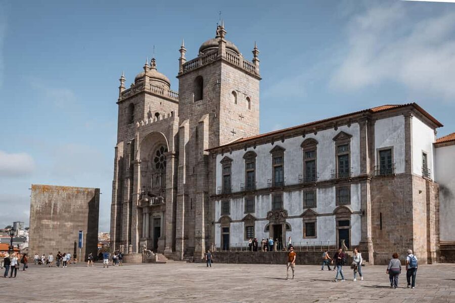 Porto: Private & Flexible Walking Tour in Historic Center - São Bento Station tilework, a must-see that rewards slowing down