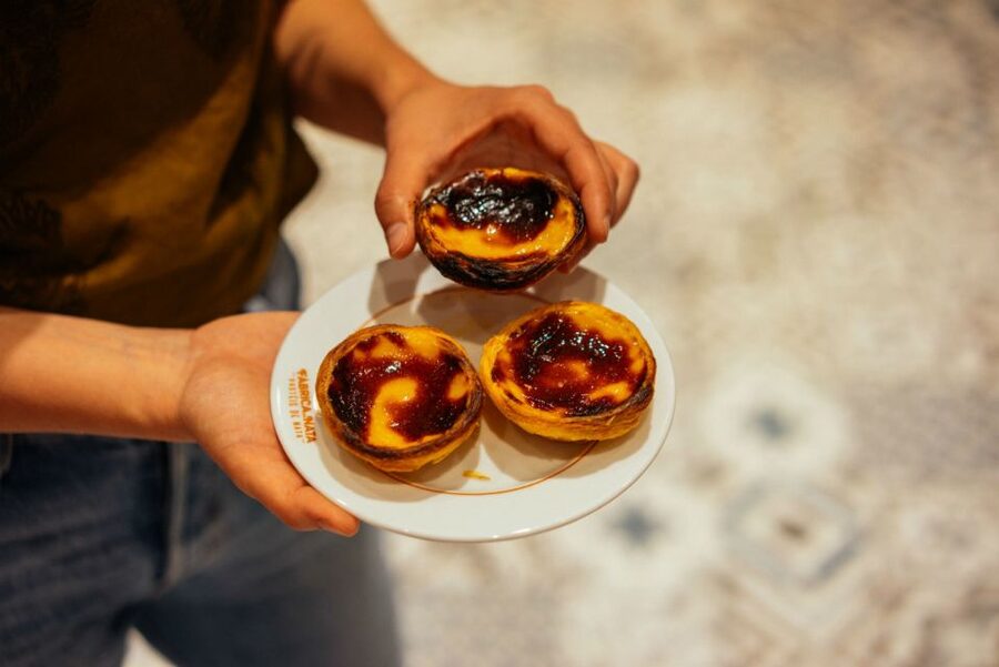 Porto: Private Food Tour – 10 Tastings with Locals - Street art by MrDheo: Porto’s creative face before you taste