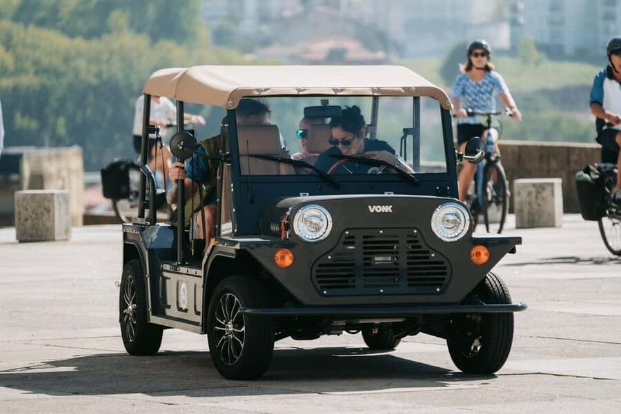 Porto: Private Tour to the Historic Center in a Classic Car - What to bring, and what not to do