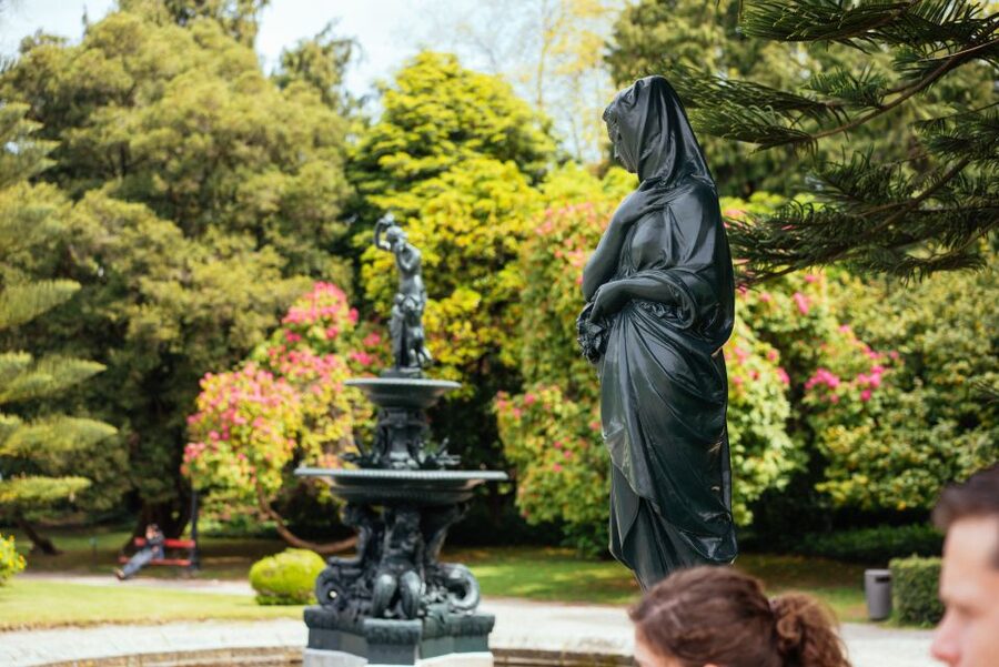 Porto: Private Tour with Locals – Highlights & Hidden Gems - Hidden side streets and city secrets, explained by a local