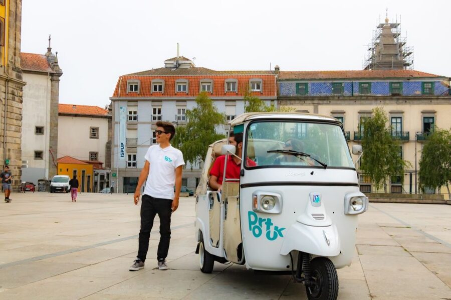 Porto: Private Tuk-Tuk Tour with Short Walks and Wine - Porto’s best orientation in 3.5 hours: why the tuk-tuk makes sense
