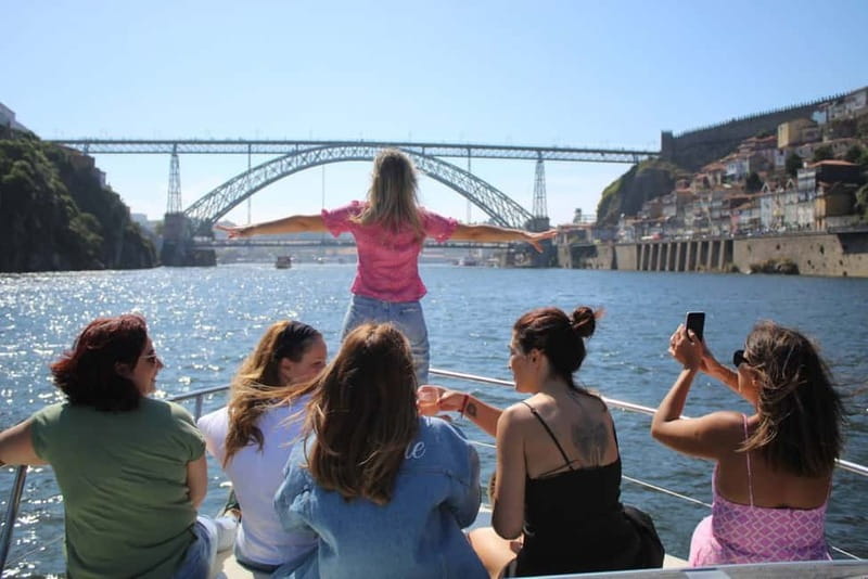 Porto: Private Yacht Tour with Wine, Snacks & 6 Bridges - Freixo Marina, then straight onto the Douro