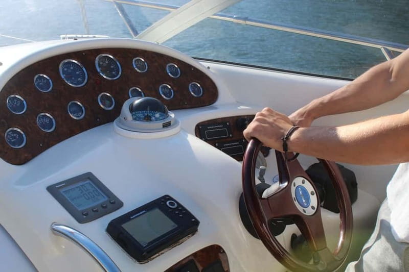 Porto: Private Yacht Tour with Wine, Snacks & 6 Bridges - Price and value: $340 for up to 8 people