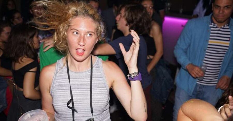 Porto: Pub Crawl with 6 Drinks and VIP Club Entry - Four bar stops, 3 bar entries, and VIP club access
