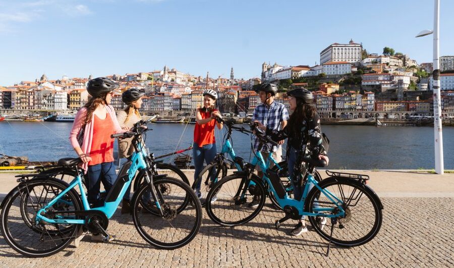 Porto: Riverside Panoramic E-Bike Tour - Getting set up at R. de Alexandre Herculano 251