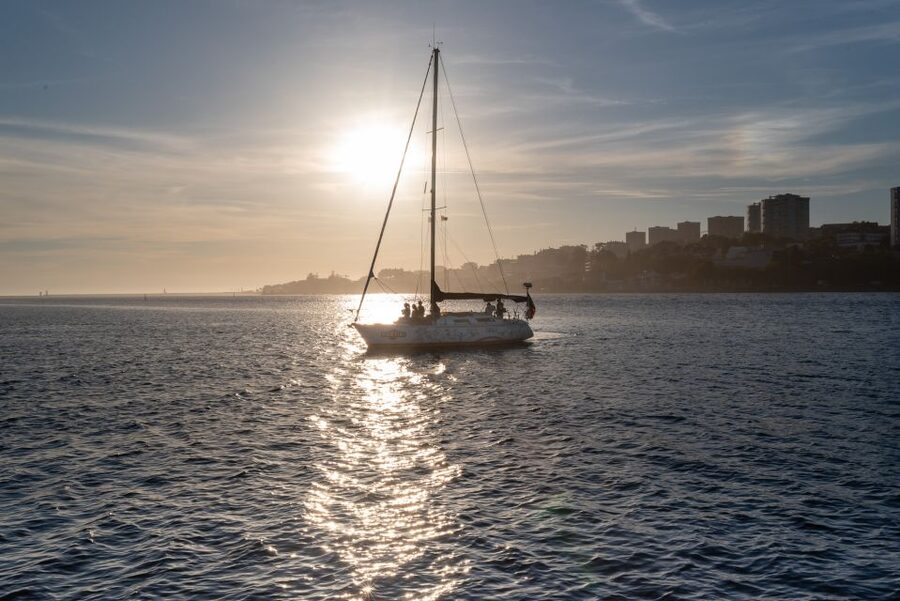 Porto: Romantic Sailboat Cruise - Past Palácio de Cristal gardens: a scenic Porto scene without the crowds