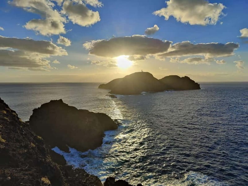 Porto Santo: Island Highlights 4x4 Tour with Hotel Transfers - Morenos Madeira and Miradouro das Flores: Getting the island sweep