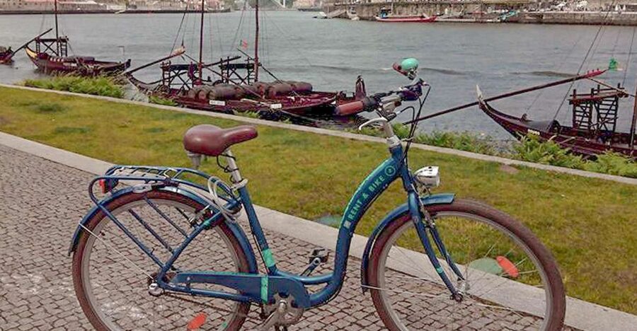 Porto: Self-Guided Bike and Boat Tour with Port Wine Tasting - The Six Bridges Rabelo Boat Cruise: How to Make the River Moments Count