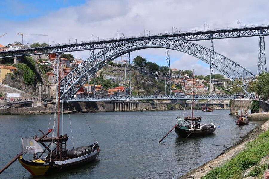 Porto: Self-Guided Bike and Boat Tour with Port Wine Tasting - Who This Tour Suits Best (And Who Should Skip It)